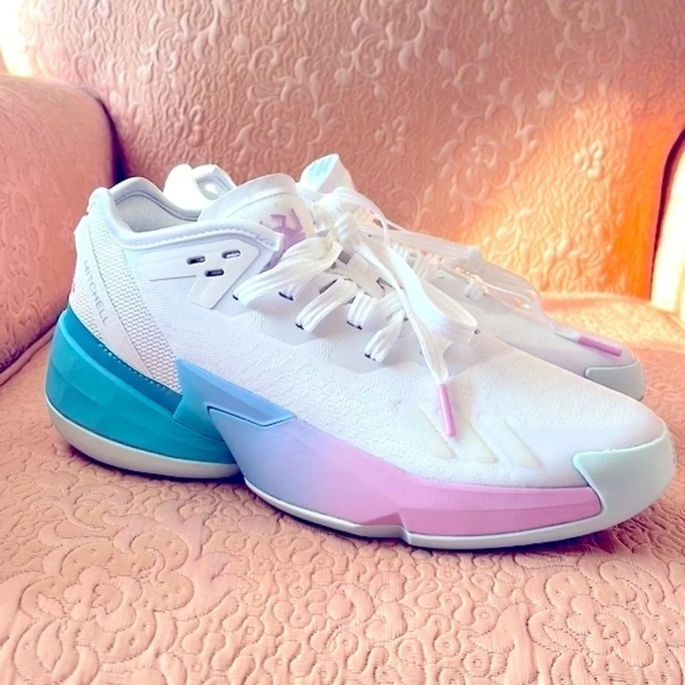 Brand New Adidas D.O.N. Issue 4 J Basketball Shoes Youth White Lace Up Sneakers